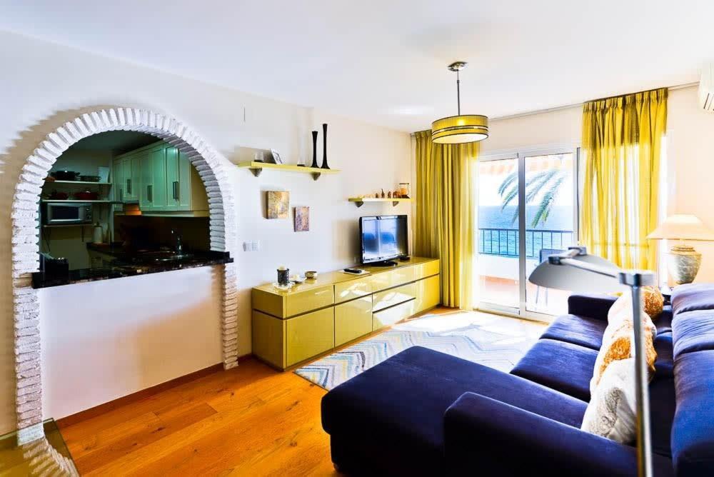 Las Palmeras Nerja Exterior photo